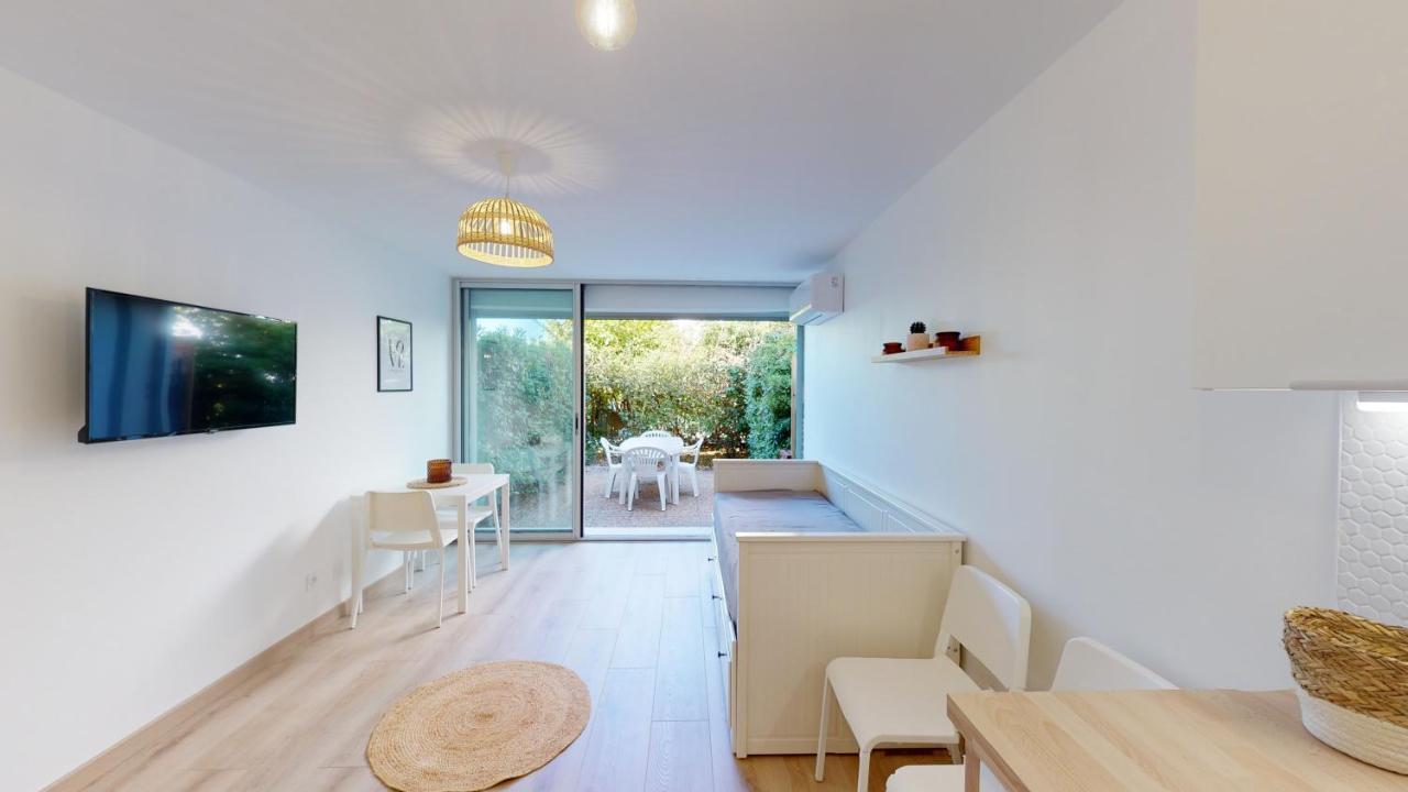 Magnifique Rez De Jardin 4 Couchages Apartment Agde Bagian luar foto