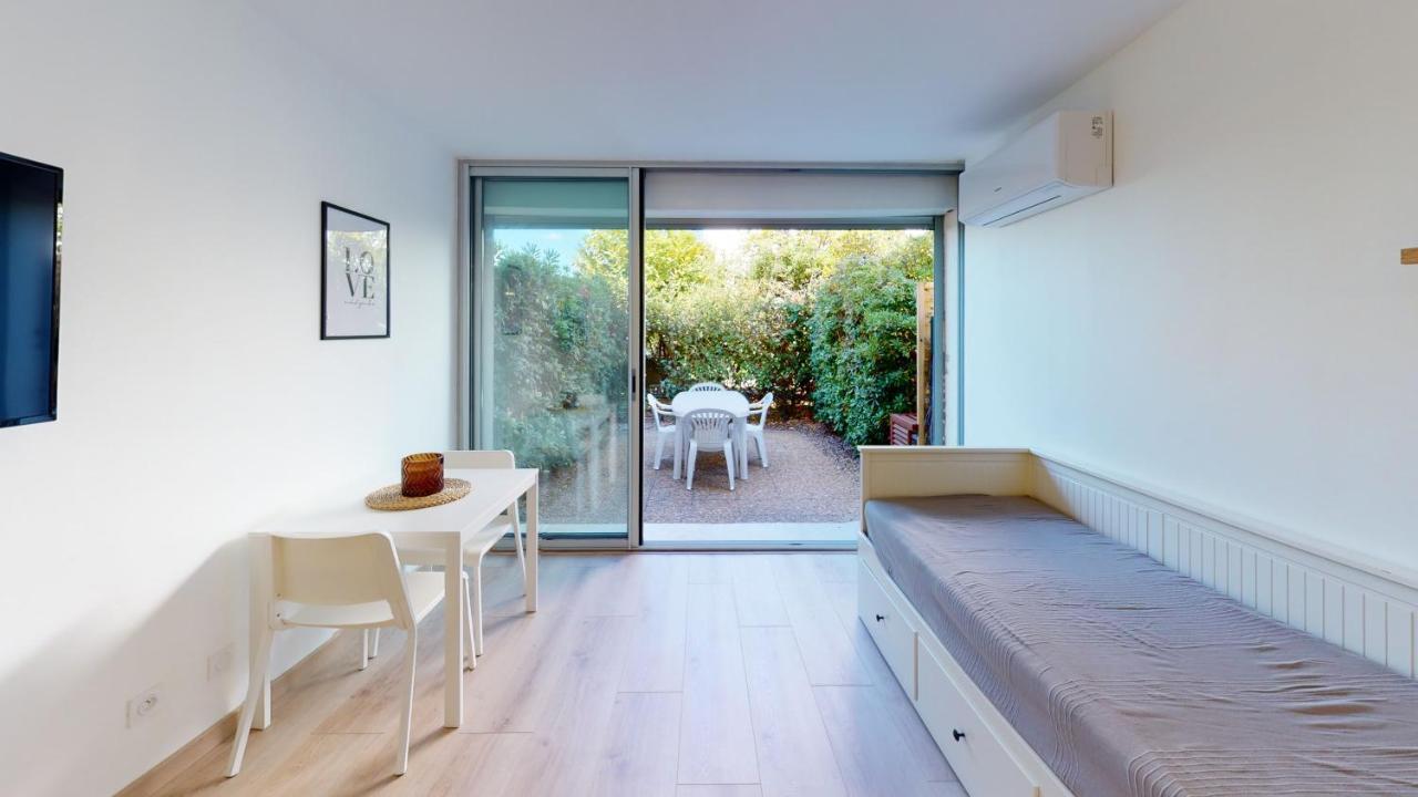 Magnifique Rez De Jardin 4 Couchages Apartment Agde Bagian luar foto